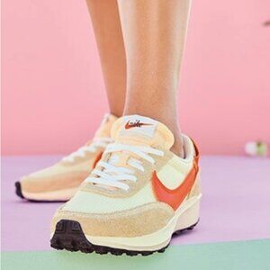 Orange and Cream Nike Waffle Debut Sz 8